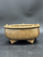 宋代哥窯米黃釉三足冼