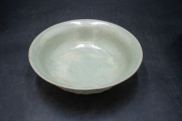 北宋 汝窯天青釉乾隆御題刻蓮紋敞口碗