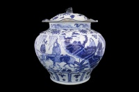 青花人物荷葉蓋罐
